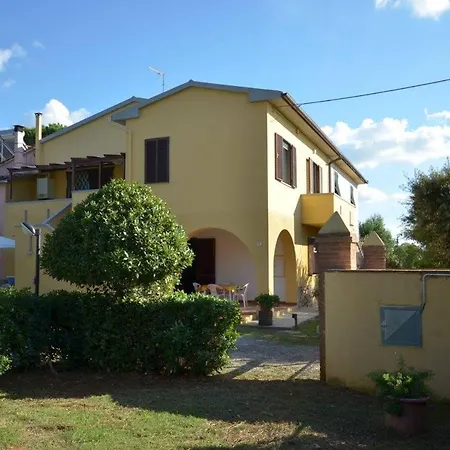 Appartement Trilocale In Campagna Con Giardino 