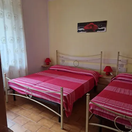 Appartement Trilocale In Campagna Con Giardino 